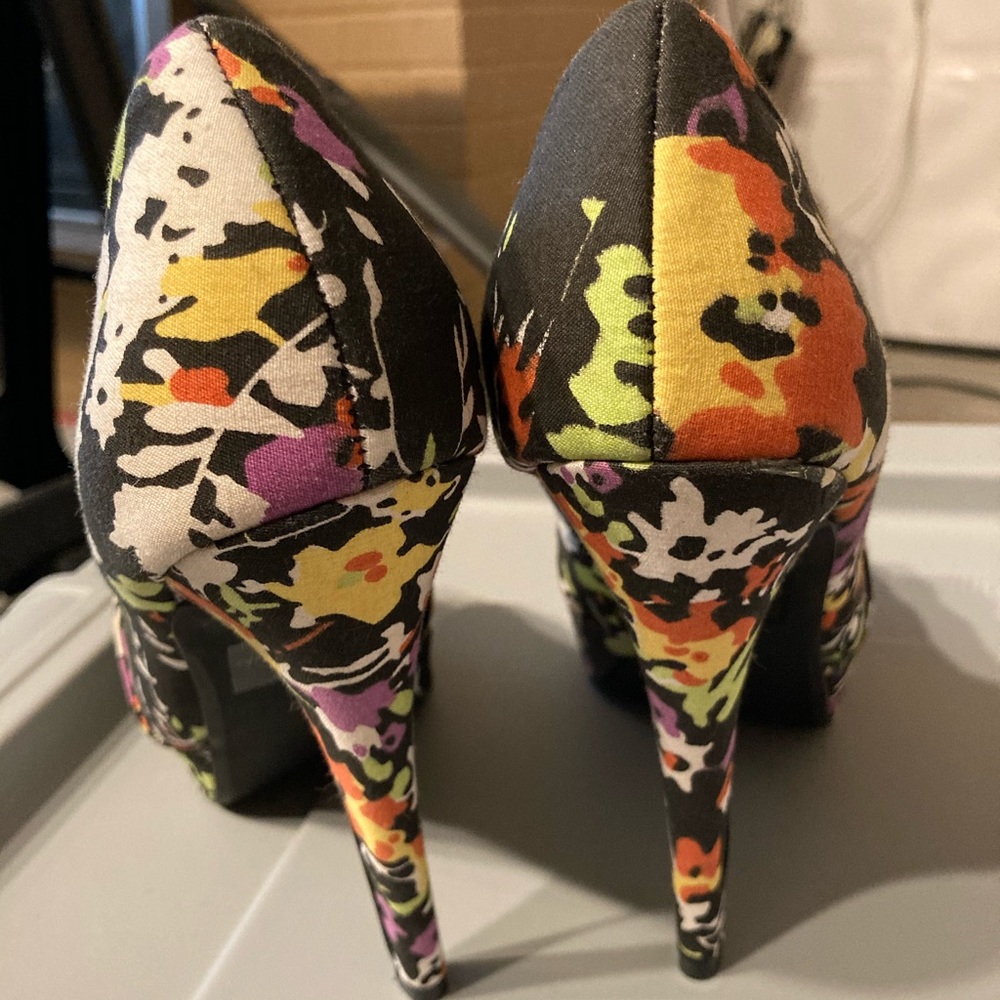 Colin Stuart Floral Peeptoe Heels